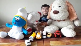 Oyuncaklarını depremzede arkadaşlarına gönderdiler