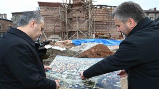 (Özel) Bursanın Unesco Dünya Miras listesindeki tarihi projesinde şok...Aslında mezarların üzerinde geziyormuşuz