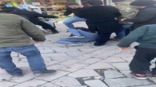 Kadını takip ettiği iddiasıyla yakınları tarafından darp edildi