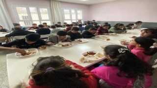 Pozantıda öğrencilere ücretsiz yemek desteği
