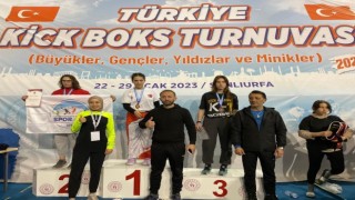 Rakiplerine ringi dar ettiler