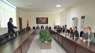 Rektör Özölçer daire başkanlarıyla toplandı