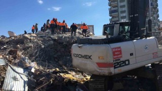 Rize İl Özel İdaresi deprem bölgelerinde çalışmalarına devam ediyor