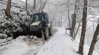 Rizede kar yağışından ötürü 26 köy yolu ulaşıma kapandı
