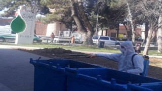 Salgın hastalık riskine karşı kent genelindeki ilaçlama çalışmalarını sürdürüyor