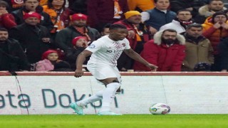 Sam Adekugbe depremde yaşadıklarını anlattı
