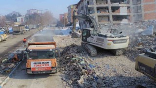 Samsun Büyükşehir tüm gücüyle afet bölgesinde