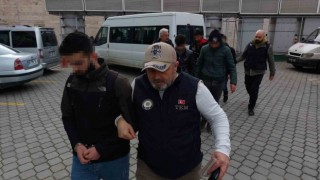 Samsunda DEAŞtan gözaltına alınan 5 yabancı uyruklu adliyeye sevk edildi