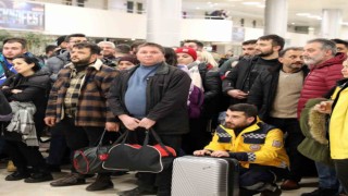 Samsundan 189 sağlık çalışanı deprem bölgesine gönüllü olarak gitti