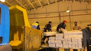 Sanayi Teknoloji Bakanlığı 250 adet duvar kırıcı iş makinesini deprem bölgesine gönderdi