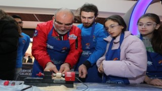 Sandıkçı: “Canikte teknolojiyi üreten ve geliştiren bir nesil yetişiyoruz”