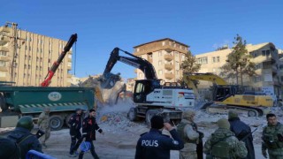 Şanlıurfada enkaz kaldırma çalışmaları sürüyor