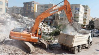Şanlıurfada enkaz kaldırma çalışmaları sürüyor