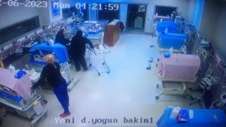 Şiddetli sarsıntıya rağmen kuvözleri bırakmadılar