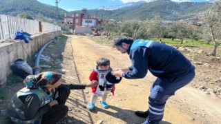 Siirt Belediyesi deprem bölgesinde yaraları sarıyor