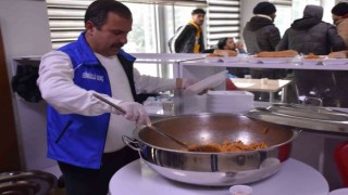 Siirt Valiliği, depremzede aileleri ağırlamaya devam ediyor