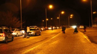 Siirtte hissedilen şiddetli deprem vatandaşı sokaklara döktü