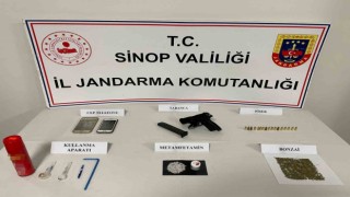 Sinopta otobüs yolcusu çantasında uyuşturucu ile yakalandı