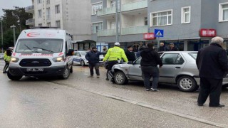 Sinopta trafik kazasında 1i çocuk 3 kişi yaralandı