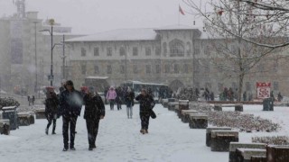 Sivasta yoğun kar yağışı