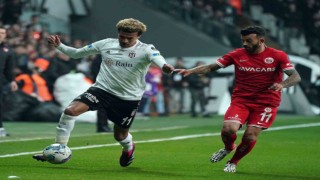 Spor Toto Süper Lig: Beşiktaş: 0 - Antalyaspor: 0 (İlk yarı)