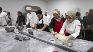 SUBÜ depremzedeler için ekmek üretimine başladı