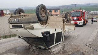 Susurlukta takla atan kamyonet sürücüsü yaralandı