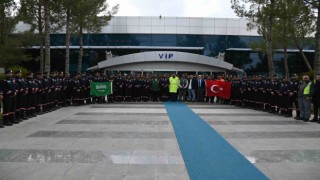 Suudi Arabistan arama kurtarma ekibi Şanlıurfadan çiçeklerle uğurlandı