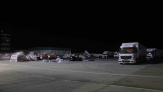 Suudi Arabistandan deprem bölgesine 7 uçak dolusu yardım