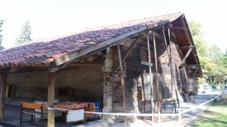 Tarihi camiler restore ediliyor