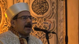 Tarihi Muradiye Camiinde depremzedeler için mevlit okundu