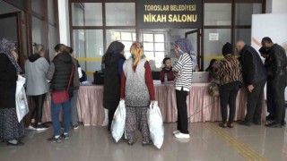 Toroslar Belediyesi depremzedeleri yalnız bırakmıyor