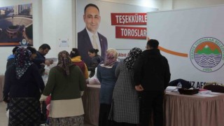 Toroslar Belediyesi tüm ekipleriyle depremzedelerin yanında