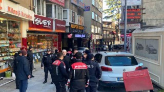 Trabzonda silahlı kavganın görüntüleri güvenlik ve cep telefonu kameralarına yansıdı