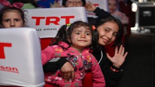 TRTden Kahramanmaraştaki depremzedelere moral ziyareti