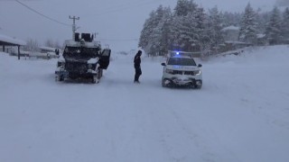 Tunceli-Erzincan karayolu, çığ nedeniyle ulaşıma kapatıldı