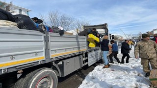 Tunceliden Adıyamana ekmek ve yardım paketleri gönderildi