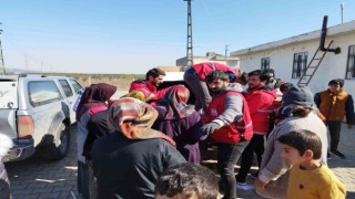 Türk Kızılay Diyadin Şubesinden deprem bölgesine yardım