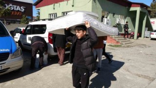 Türkiyenin yangında seferber olduğu Manavgat, depremzedeler için tek yürek