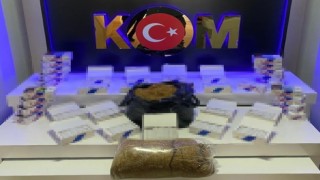 Tütün kaçakçılığı yaptığı iddia edilen 4 şüpheli yakalandı