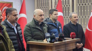 Ulaştırma ve Altyapı Bakanı Karaismailoğlu: “Adıyamanda 896 tane vatandaşımızı kaybettik, 400 tane yaralımız var”
