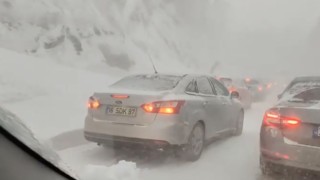 Uludağ yolu kapandı, 25 kilometrelik trafik oluştu