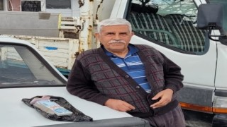 Umre için biriktirdiği 40 bin TLyi depremzedelere bağışladı