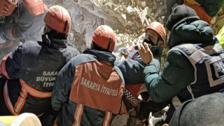 Umutlar tükenmiyor, 88nci saatte kurtarıldı
