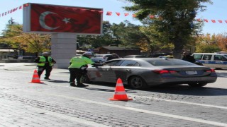 Uşakta 870 sürücüye para cezası kesildi