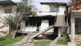 Üst kat komşusu evi yaktı, yaşlı adam canını zor kurtardı