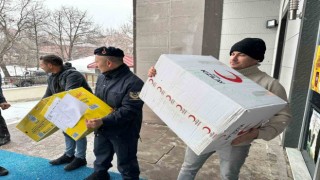 Uzundere tek yürek oldu, vatandaşlar depremzedeler için seferber oldu