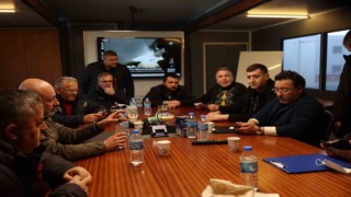 Vali Çiçek ve Başkan Büyükkılıçtan deprem bölgesinde ‘Kayseri dayanışması