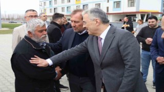 Vali Erol Ayyıldız KYK yurdunda kalan depremzedeleri ziyaret etti
