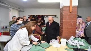 Vali Karadeniz deprem bölgesine gönderilen yardımları inceledi